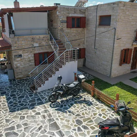 Apartment Sundaymar Stone House With Private Hot Tub *