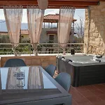 Sundaymar Stone House With Private Hot Tub Apartment