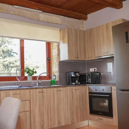 Sundaymar Stone House شقة